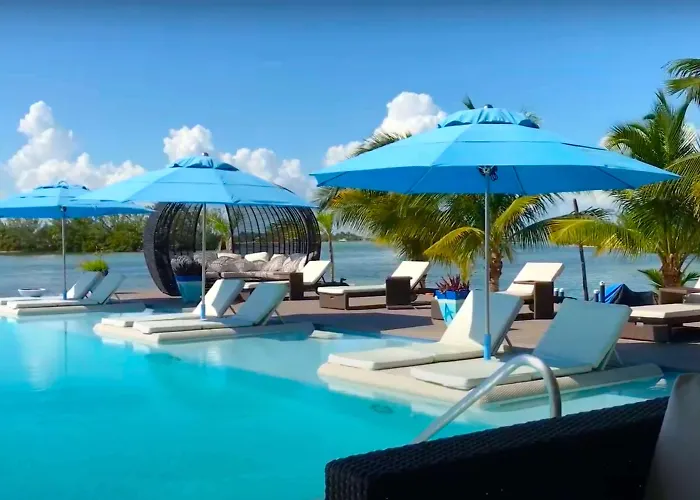 Turtle Island Hotel 3*