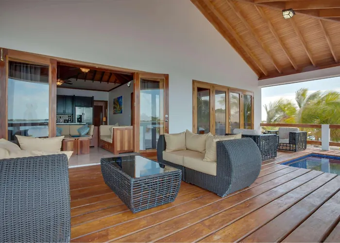 Hotel Turtle Island 3*